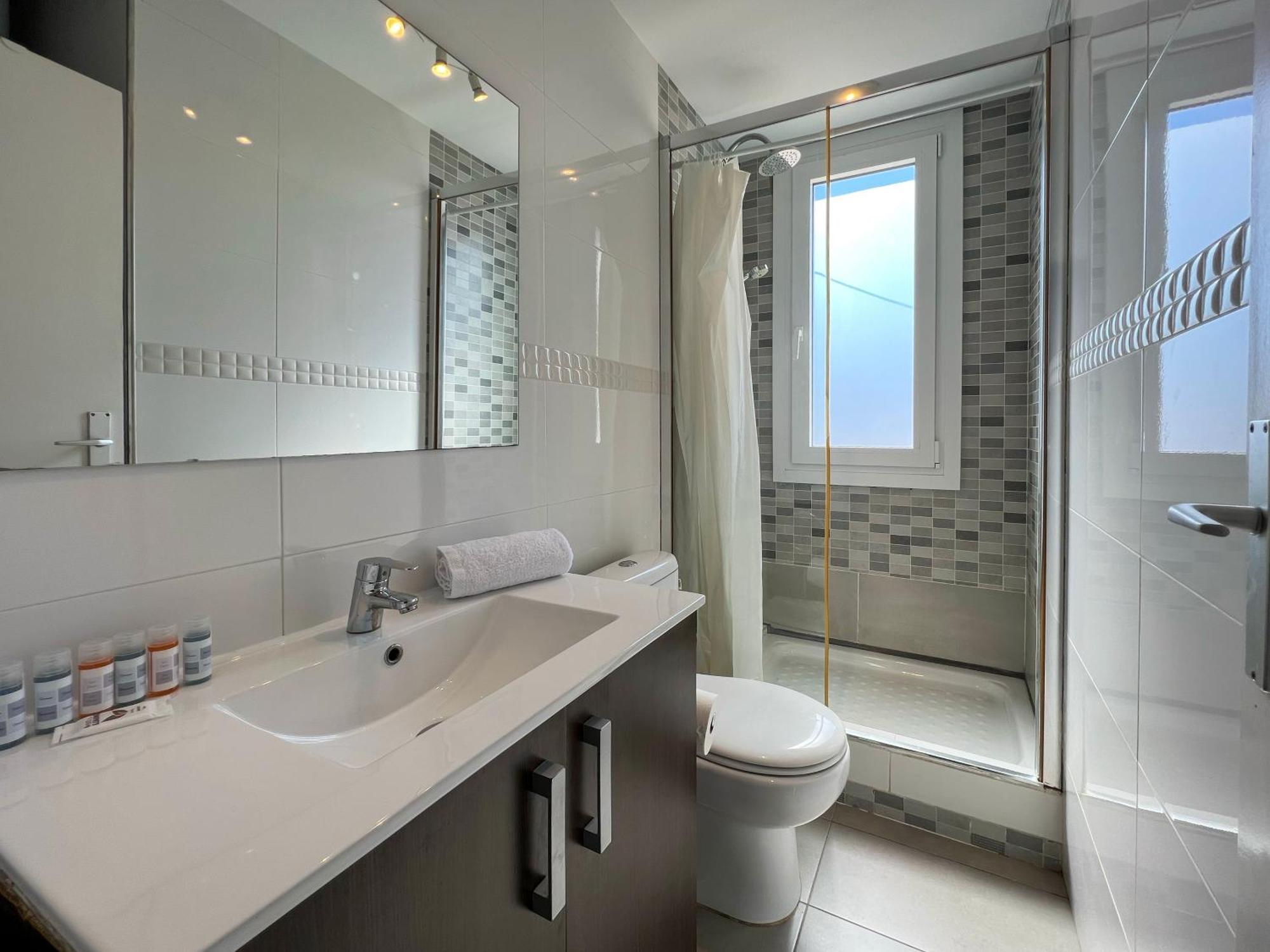 Stay U-Nique Apartments Seneca برشلونة المظهر الخارجي الصورة